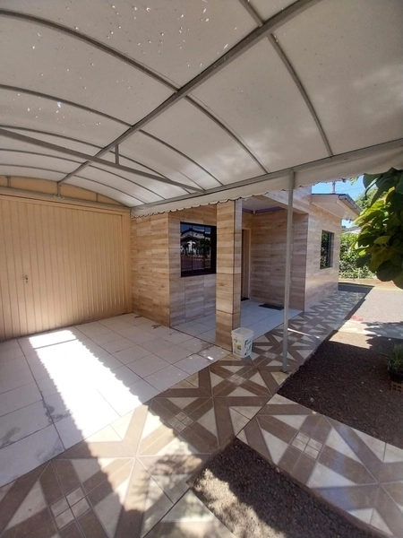 Casa em alvenaria em um terreno de esquina!: 8ª foto da galeria de imagens do imóvel