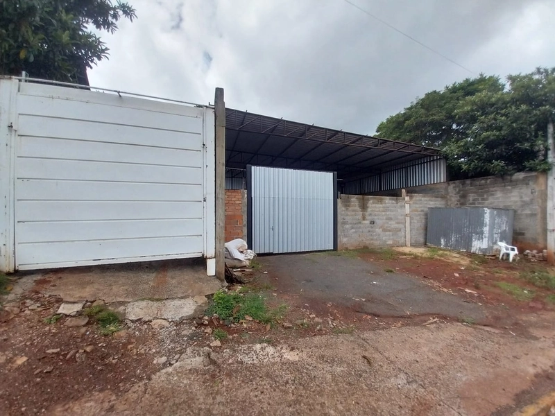 Casa e Barracão em pré-moldado a Venda no Bairro Lider - Chapecó-SC