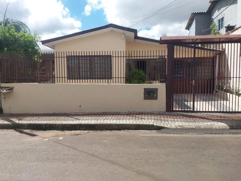 Casa á venda Bairro Santo Antonio - Chapecó-SC  Casa mista: Três dormi