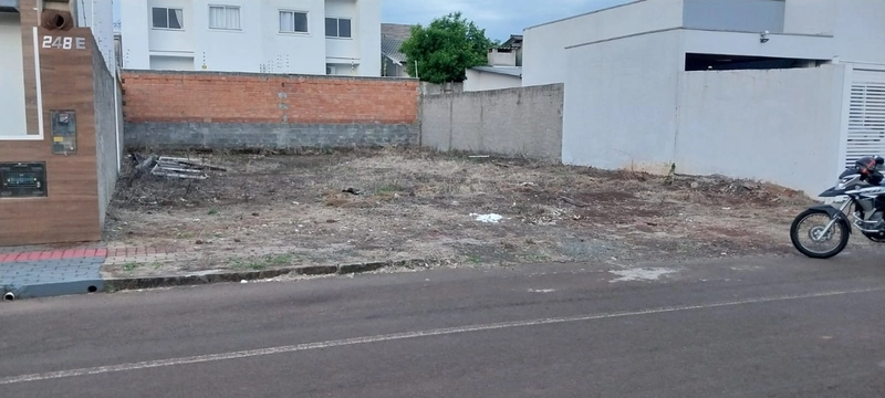 Terreno á venda no Bairro Desbravador - Chapecó-SC: 1ª foto da galeria de imagens do imóvel