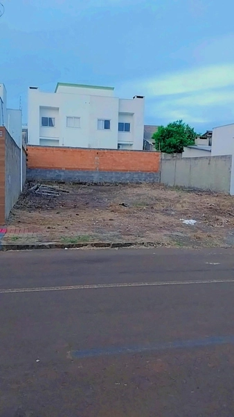 Terreno á venda no Bairro Desbravador - Chapecó-SC: 3ª foto da galeria de imagens do imóvel
