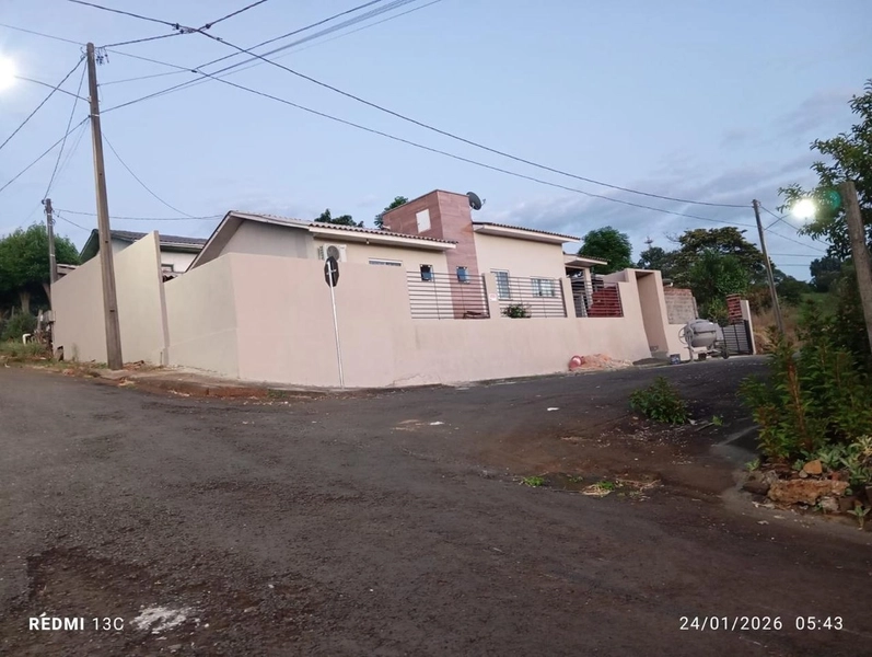 OPORTUNIDADE EM SÃO CARLOS/SC – CASA DE ESQUINA NO BAIRRO FRIGORÍFICO: 4ª foto da galeria de imagens do imóvel