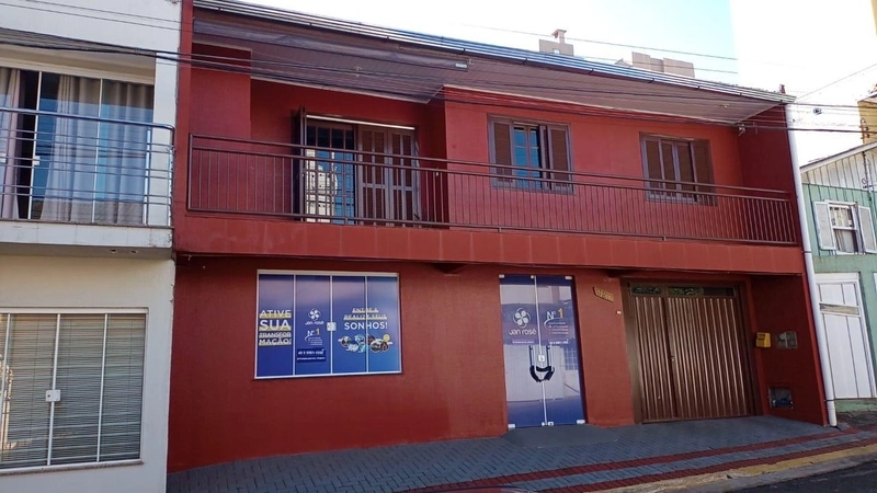 Casa + Sala Comercial à Venda | Próximo ao Centro de Chapecó/SC: 1ª foto da galeria de imagens do imóvel