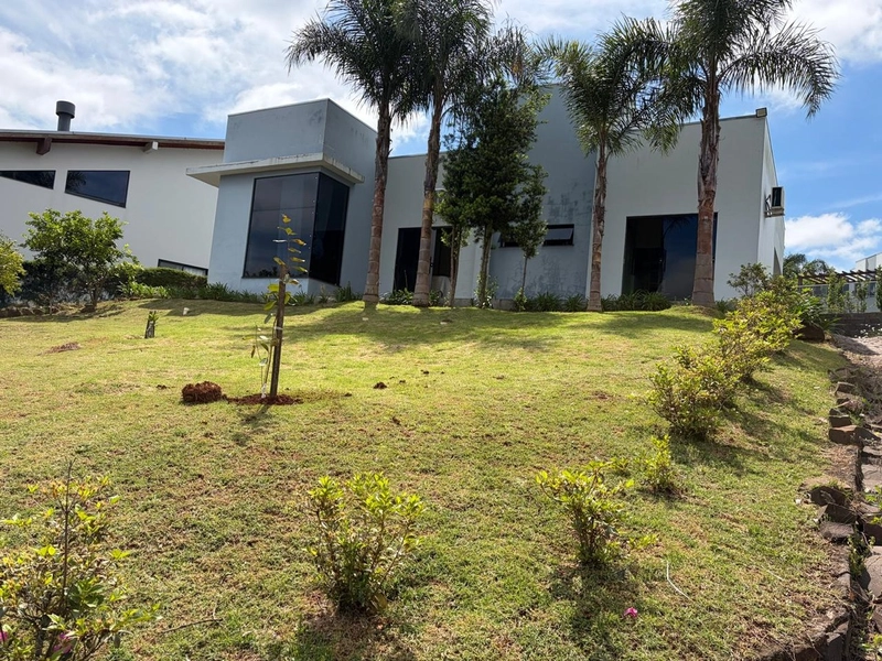 CASA À VENDA NO RESIDENCIAL ESPELHO DAS ÁGUAS – CHAPECÓ/SC: 2ª foto da galeria de imagens do imóvel