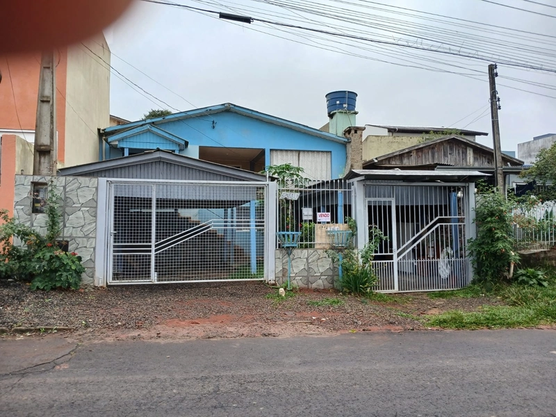 CASA À VENDA CASA À VENDA COM 2 MORADIAS - Bairro Paraíso – Chapecó/SC: 1ª foto da galeria de imagens do imóvel