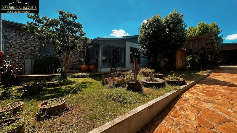 IMÓVEL MISTO COM PISCINA: 2ª foto da galeria de imagens do imóvel