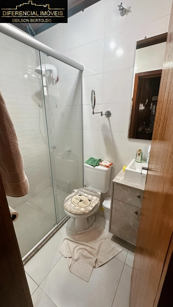 IMÓVEL MISTO COM PISCINA: 12ª foto da galeria de imagens do imóvel