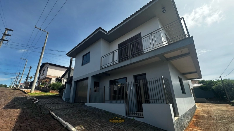 CASA NA AVENIDA BRASIL: 12ª foto da galeria de imagens do imóvel
