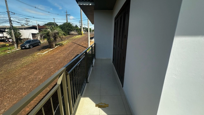 CASA NA AVENIDA BRASIL: 10ª foto da galeria de imagens do imóvel