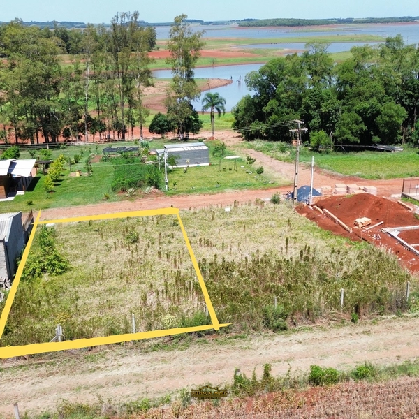 TERRENO À VENDA: 1ª foto da galeria de imagens do imóvel