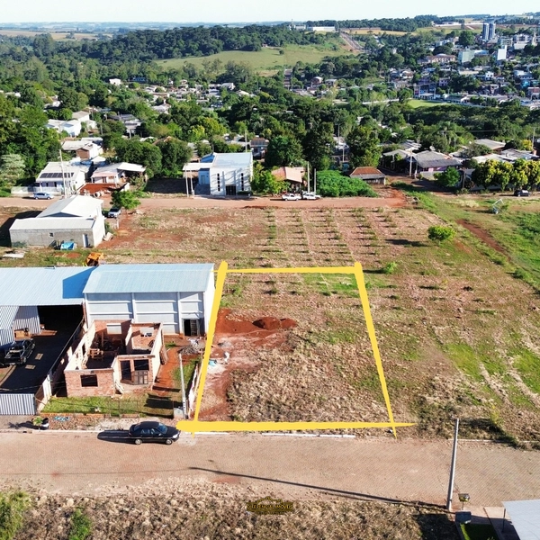 TERRENO À VENDA: 4ª foto da galeria de imagens do imóvel