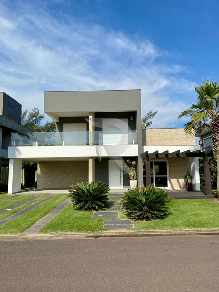 BELO SOBRADO MOBILIADO EM CONDOMÍNIO FECHADO: 1ª foto da galeria de imagens do imóvel
