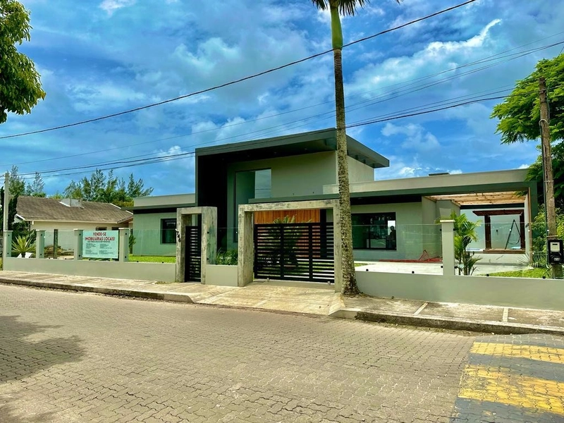 Casa Térrea em Atlântida: 1ª foto da galeria de imagens do imóvel