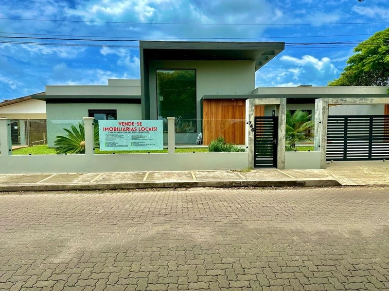 Casa Térrea em Atlântida: 2ª foto da galeria de imagens do imóvel