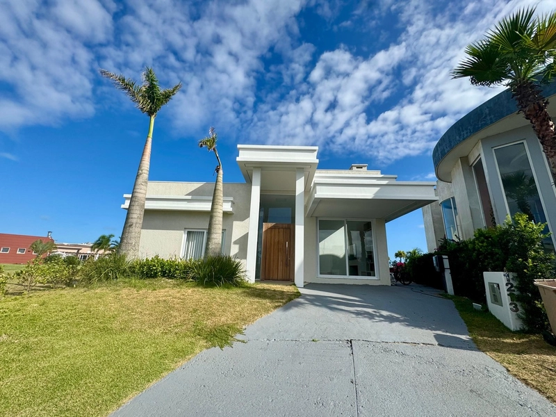 Excelente casa térrea junto ao clube!: 2ª foto da galeria de imagens do imóvel