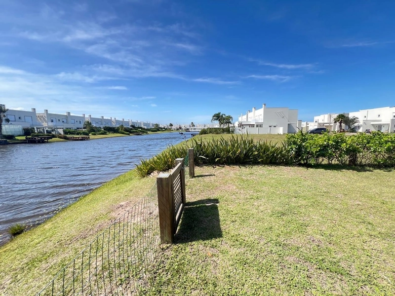 Sobrado à beira lago!: 57ª foto da galeria de imagens do imóvel