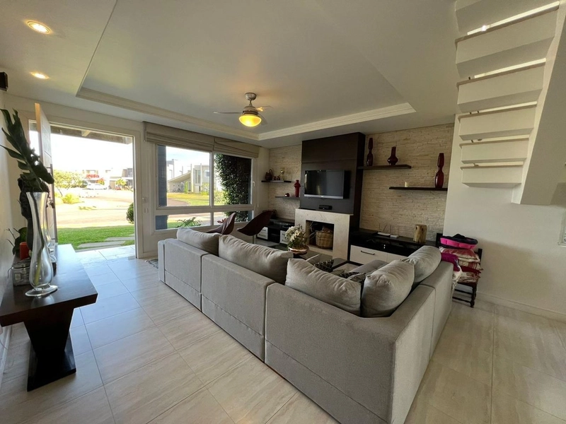 CASA FUNDOS ÁREA VERDE CONDOMINIO RIVIERA!: 3ª foto da galeria de imagens do imóvel