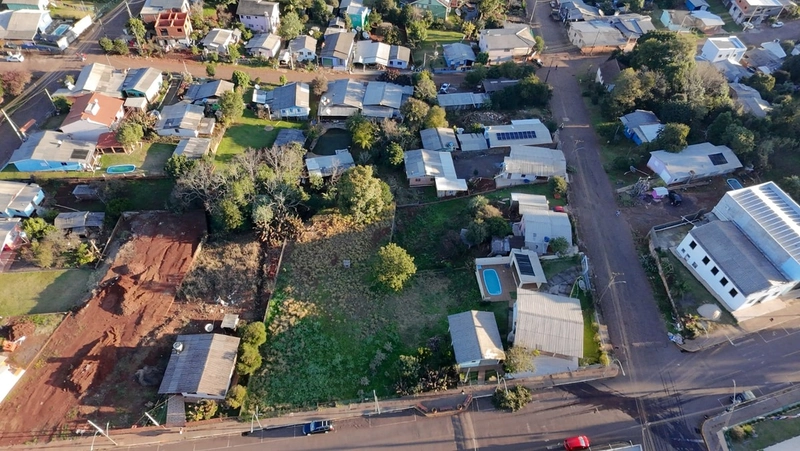 Vende-se terreno Centro de Seberi: 1ª foto da galeria de imagens do imóvel