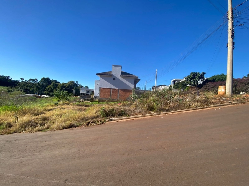 VENDE-SE TERRENO: 4ª foto da galeria de imagens do imóvel