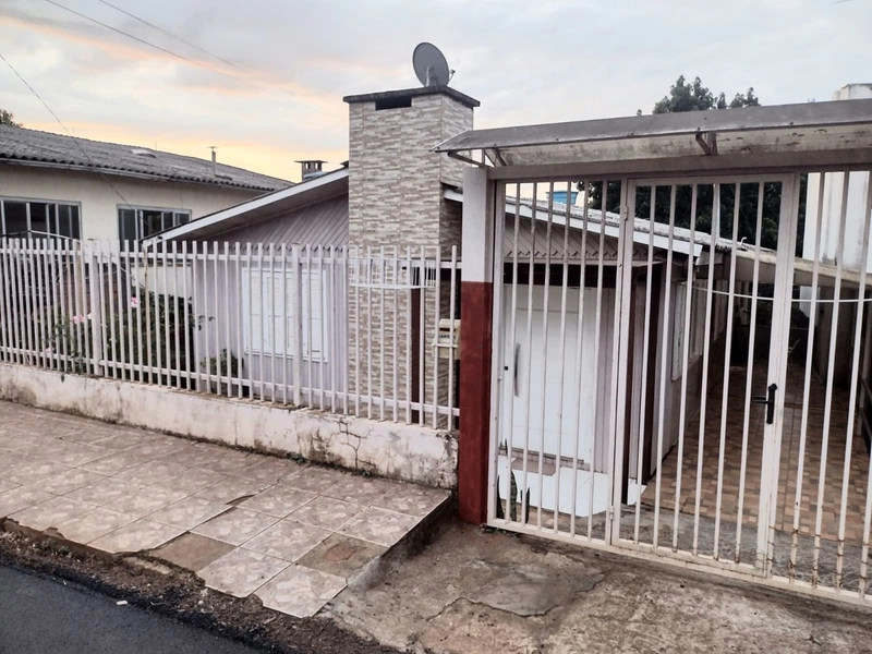 VENDE-SE CASA EM SEBERI: 4ª foto da galeria de imagens do imóvel