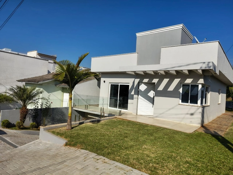 Vende-se casa em Frederico Westphalen: 1ª foto da galeria de imagens do imóvel