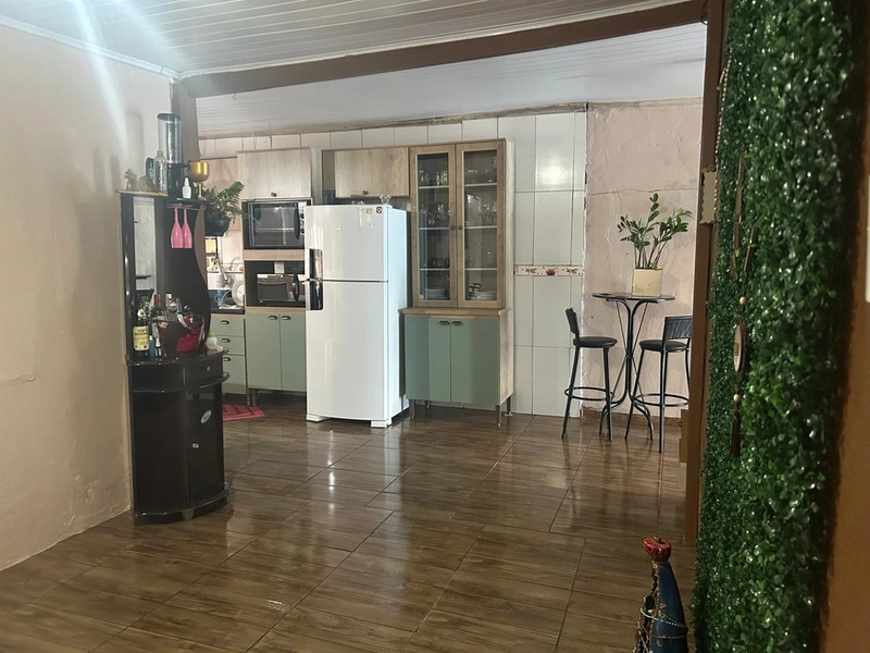 CASA COM 3 DORMITÓRIOS E PISCINA AQUECIDA!