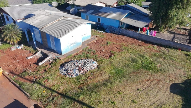 VENDE-SE CASA EM PROCESSO DE REFORMA: 3ª foto da galeria de imagens do imóvel