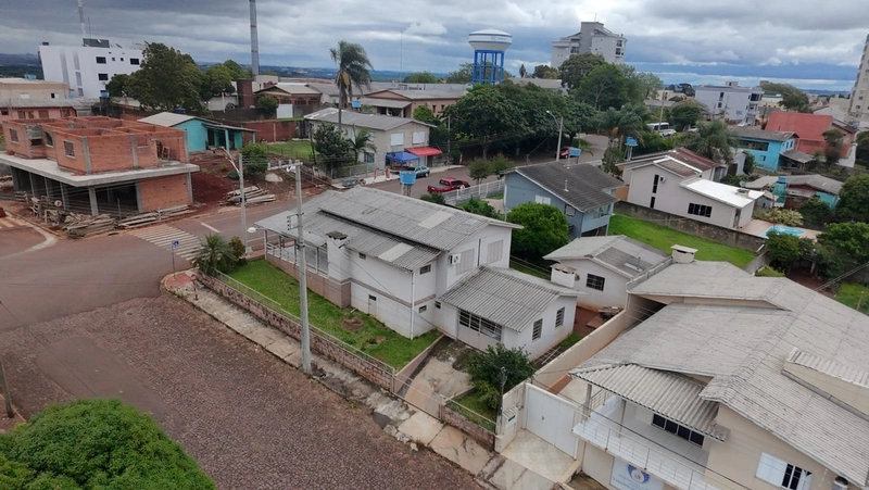 VENDE-SE CASA DE ESQUINA!!: 20ª foto da galeria de imagens do imóvel