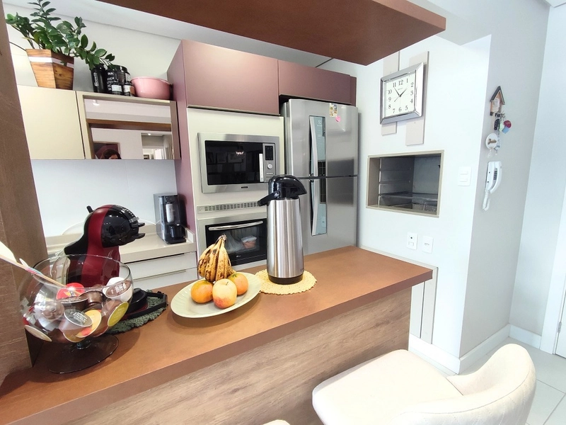 VENDE-SE APARTAMENTO MOBILIADO: 2ª foto da galeria de imagens do imóvel