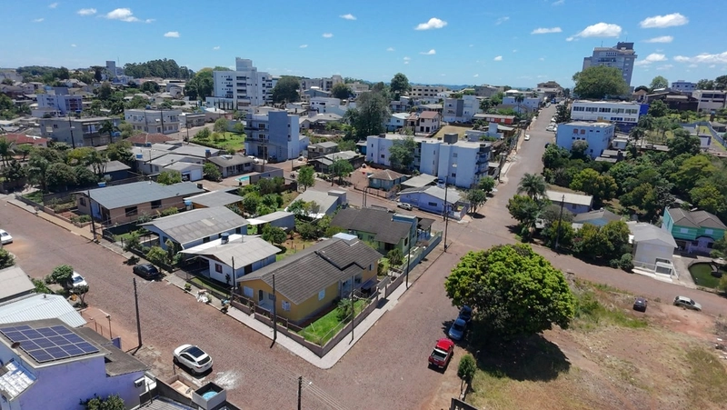 VENDE-SE CASA NO BAIRRO CENTRO: 2ª foto da galeria de imagens do imóvel