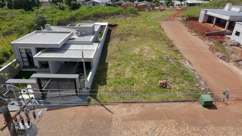 VENDE-SE TERRENO!: 2ª foto da galeria de imagens do imóvel