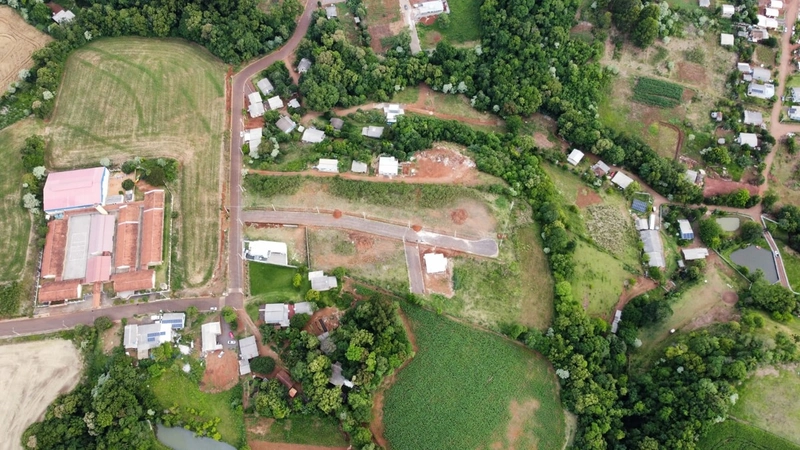 VENDE-SE TERRENOS: 2ª foto da galeria de imagens do imóvel