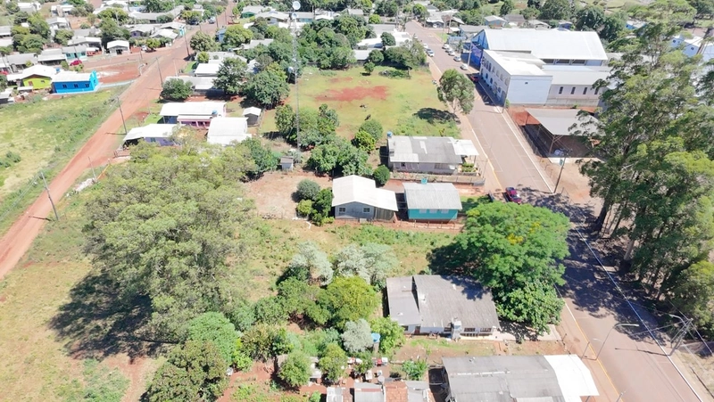 VENDE-SE AMPLO TERRENO EM SEBERI: 3ª foto da galeria de imagens do imóvel