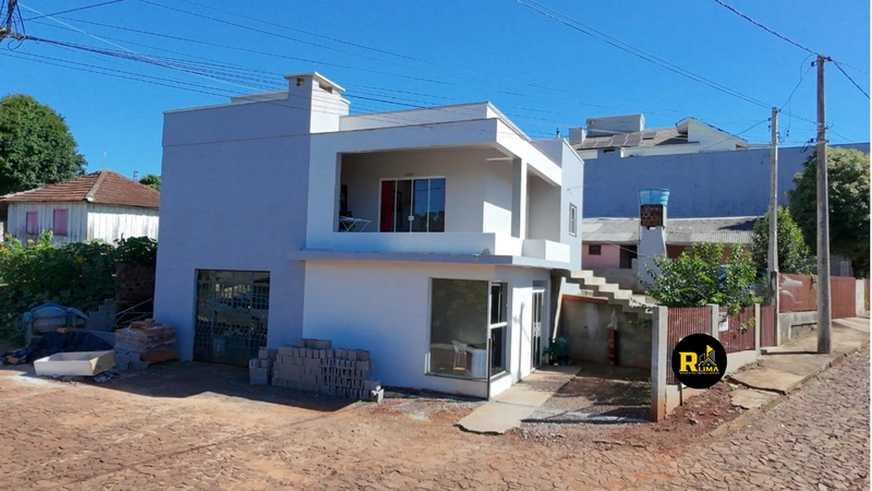 SOBRADO A VENDA DE ESQUINA!