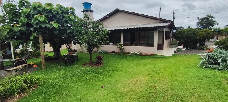 CASA DE ESQUINA | ESPAÇO E CONFORTO PARA SUA FAMÍLIA: 3ª foto da galeria de imagens do imóvel