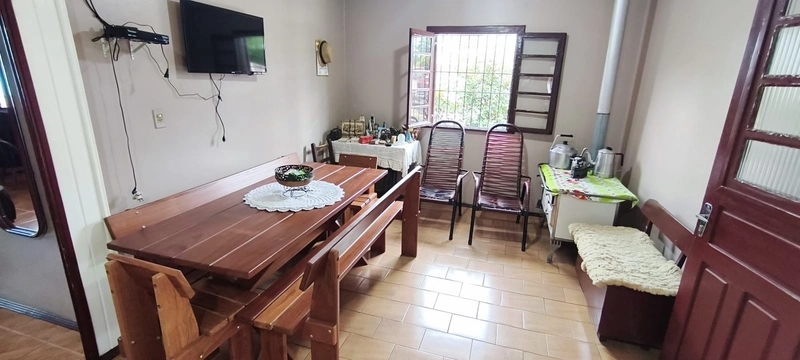 CASA DE ESQUINA | ESPAÇO E CONFORTO PARA SUA FAMÍLIA: 11ª foto da galeria de imagens do imóvel