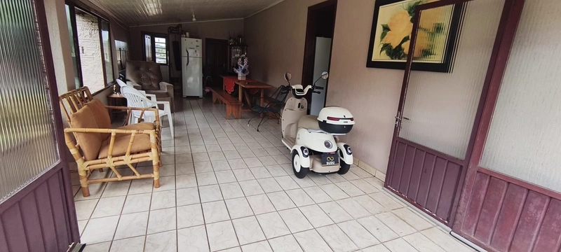 CASA DE ESQUINA | ESPAÇO E CONFORTO PARA SUA FAMÍLIA: 9ª foto da galeria de imagens do imóvel