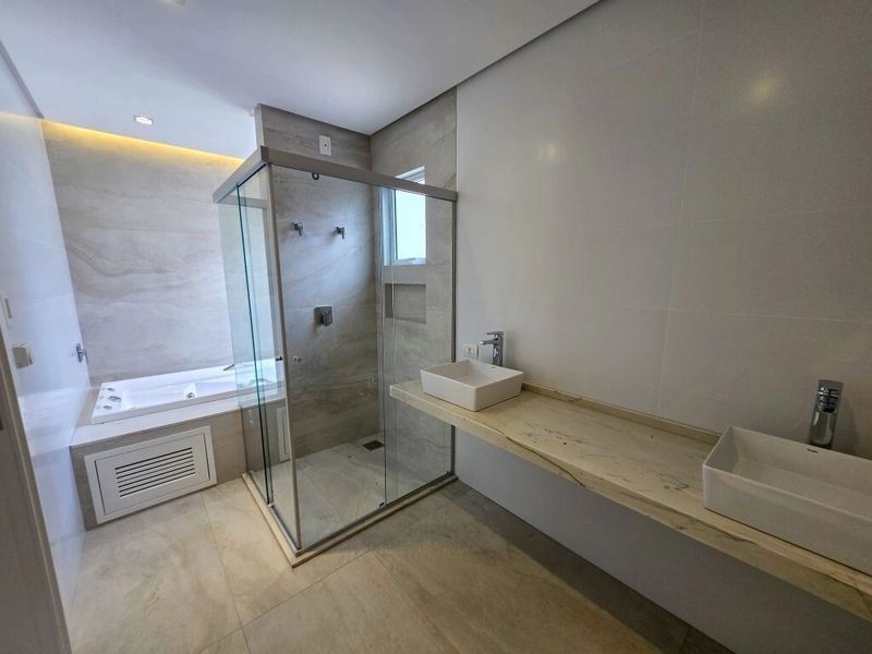 Casa de Alto Padrão à Venda em Frederico Westphalen: 9ª foto da galeria de imagens do imóvel