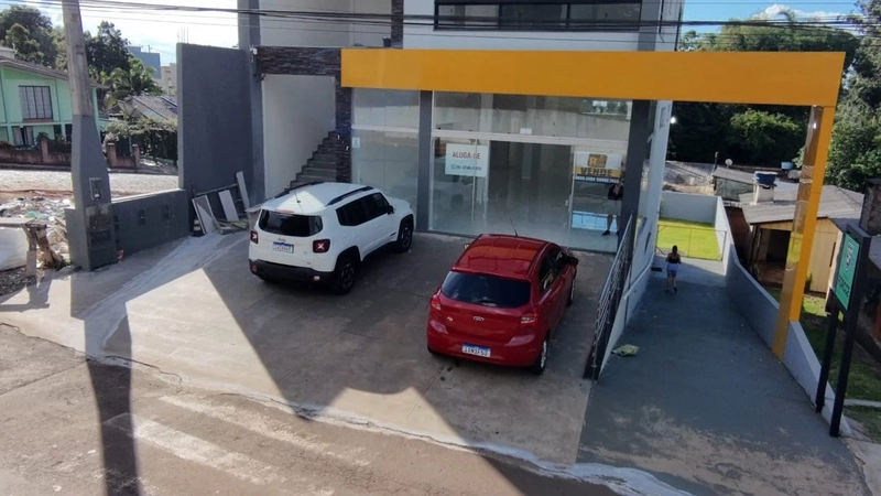 VENDE-SE SALA COMERCIAL