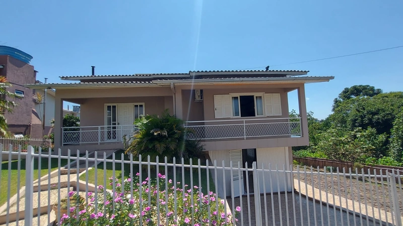 Casa à venda no Centro