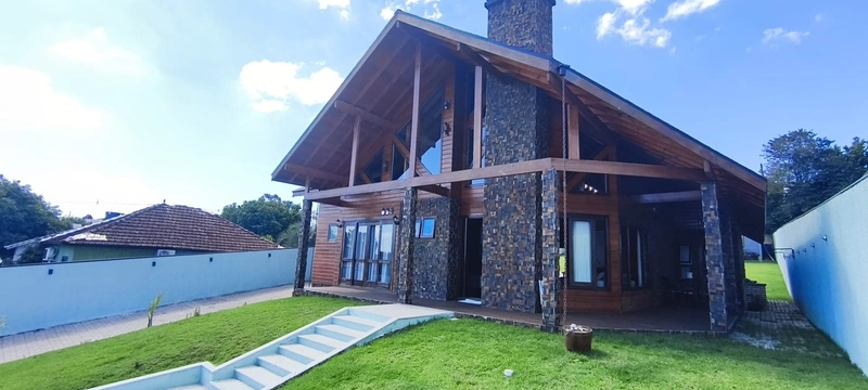 Casa Rústico Contemporâneo estilo Serreno!: 1ª foto da galeria de imagens do imóvel