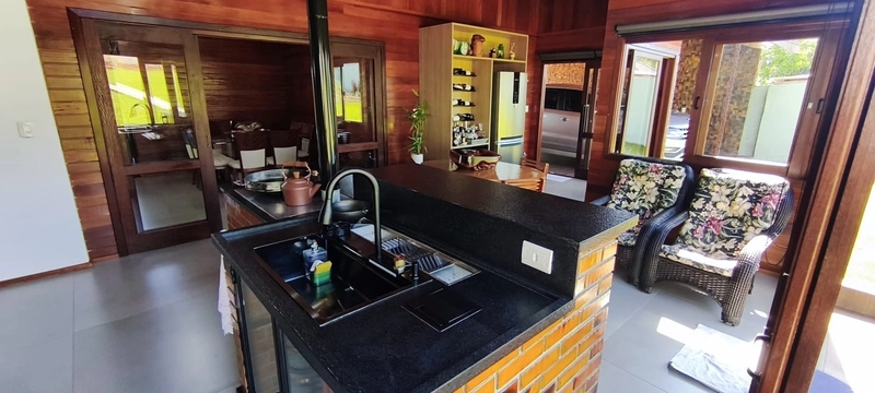 Casa Rústico Contemporâneo estilo Serreno!: 17ª foto da galeria de imagens do imóvel