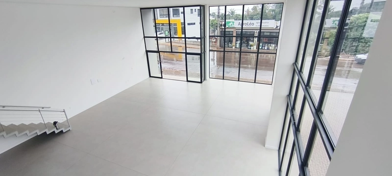 VENDE-SE SALA COMERCIAL