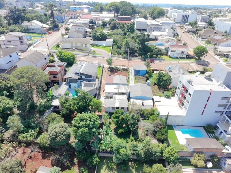 TERRENO LOCALIZADO NO CORAÇÃO DA CIDADE: 4ª foto da galeria de imagens do imóvel