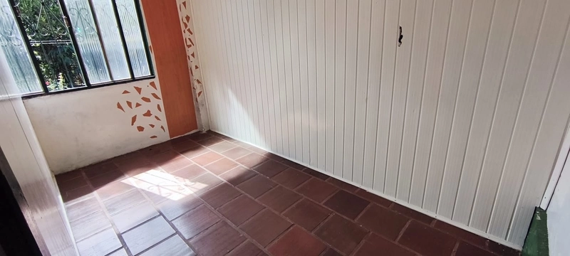 ALUGA-SE KITNET: 3ª foto da galeria de imagens do imóvel