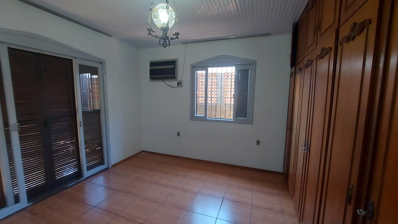 ALUGA-SE CASA: 2ª foto da galeria de imagens do imóvel