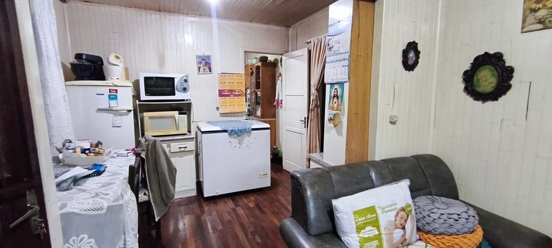 VENDE-SE CASA COM ÓTIMA LOCALIZAÇÃO!: 7ª foto da galeria de imagens do imóvel