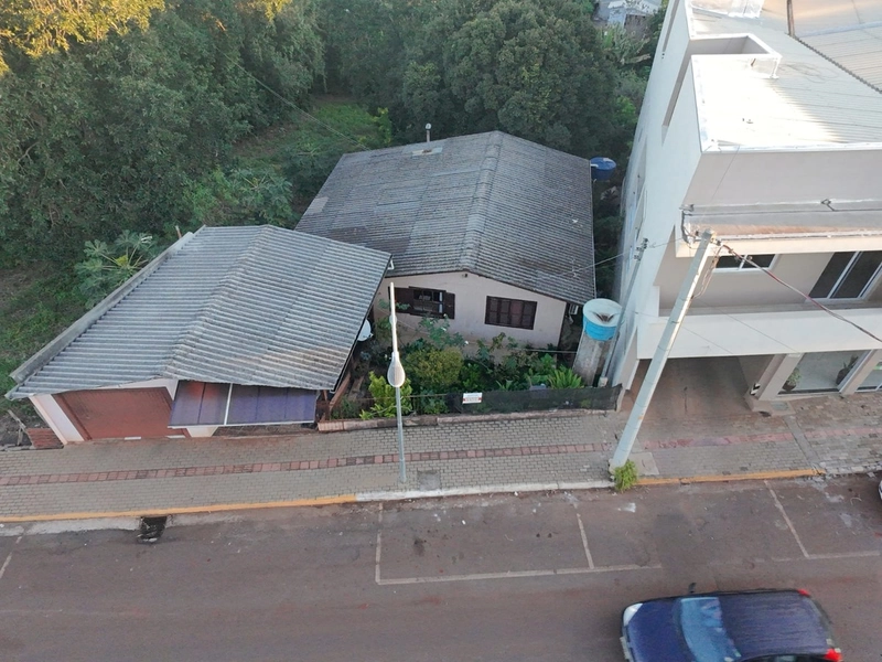 VENDE-SE CASA COM ÓTIMA LOCALIZAÇÃO!: 11ª foto da galeria de imagens do imóvel