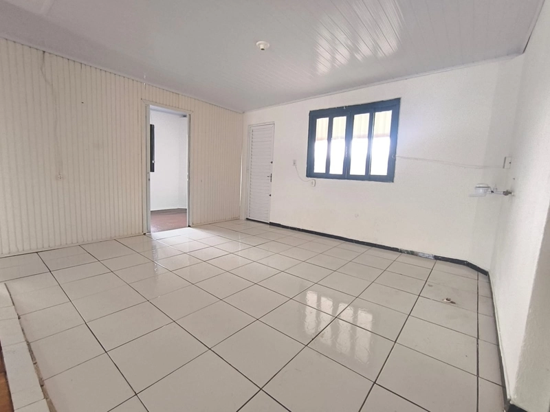 VENDE-SE CASA COM ÓTIMA LOCALIZAÇÃO: 12ª foto da galeria de imagens do imóvel
