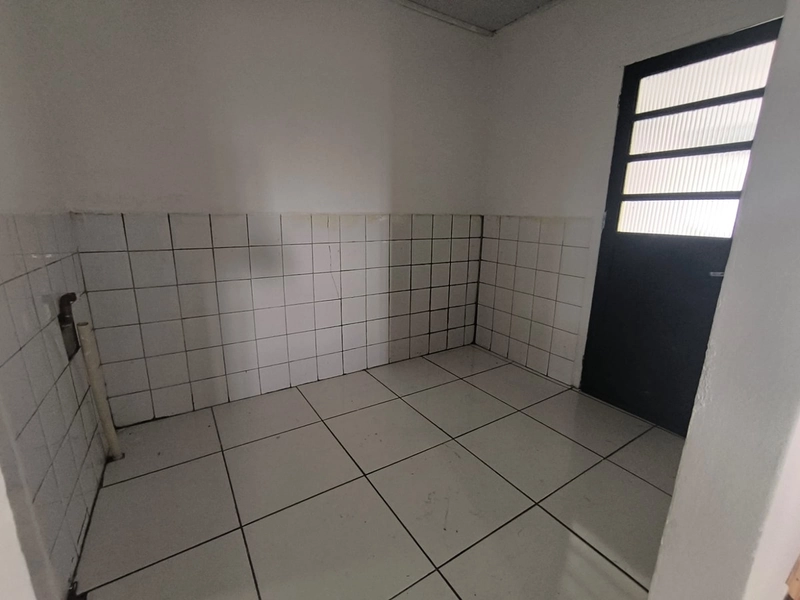 VENDE-SE CASA COM ÓTIMA LOCALIZAÇÃO: 10ª foto da galeria de imagens do imóvel